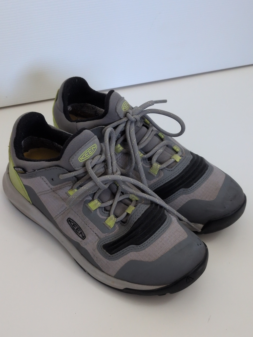 Keen Women's Tempo Flex Low Height Lightweight Waterproof Hiking Shoes - 7